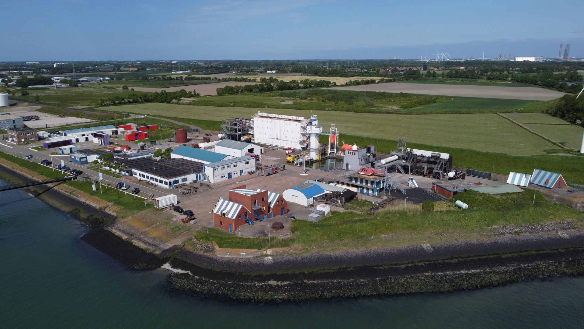 Ons 26.000m² terrein